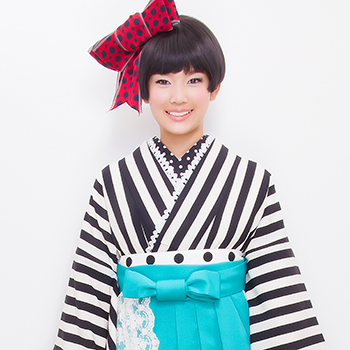 打掛　レトロ　おしゃれ　可愛い打掛　和装　和婚礼　ゼクシィ　それいゆ　花嫁衣裳　卒業式　袴レンタル　可愛い　小学生袴　小学校卒業　小学生　　レトロ可愛い袴　名古屋袴レンタル花嫁和装　新婦　衣装　KIMONO姫和装　引き振袖　レトロ可愛