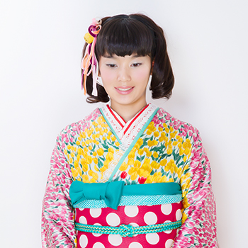 成人式振袖　レンタル　可愛い振袖　レトロ可愛い　名古屋振袖レンタル　東京振袖レンタル　アンティーク振袖　被らない　それいゆ　